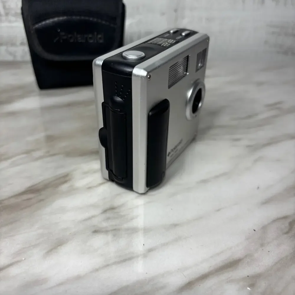 Vintage Polaroid PDC 3030 3.2MP Digital Camera with Case